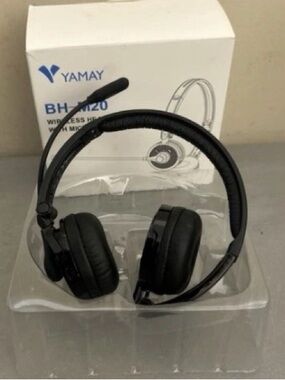 Wireless Headset Microphone
Headphones Foldable Black
YAMAY BH-M20 NIB